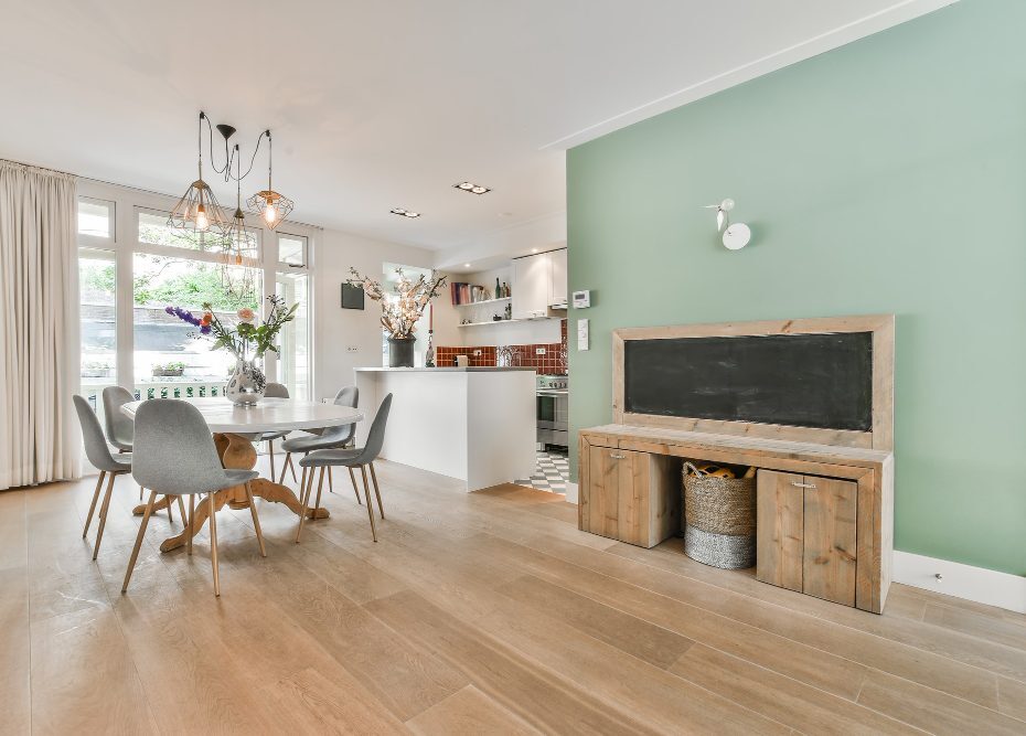 Un plancher chauffant dans un interieur moderne