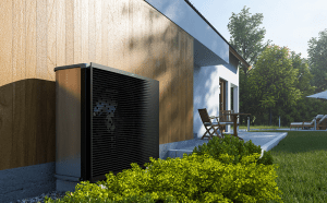 Une pompe à chaleur Daikin dans un jardin