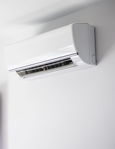 Une climatisation réversible installée au mur