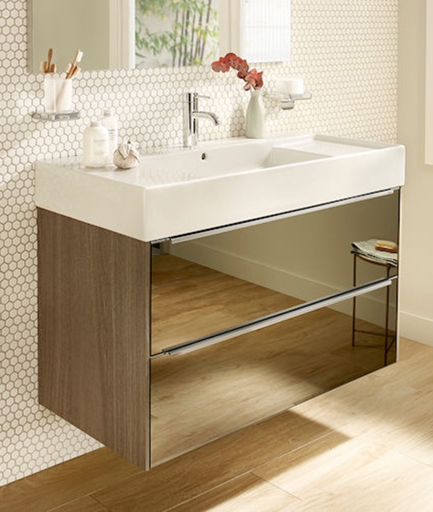 meuble de salle de bain avec miroir