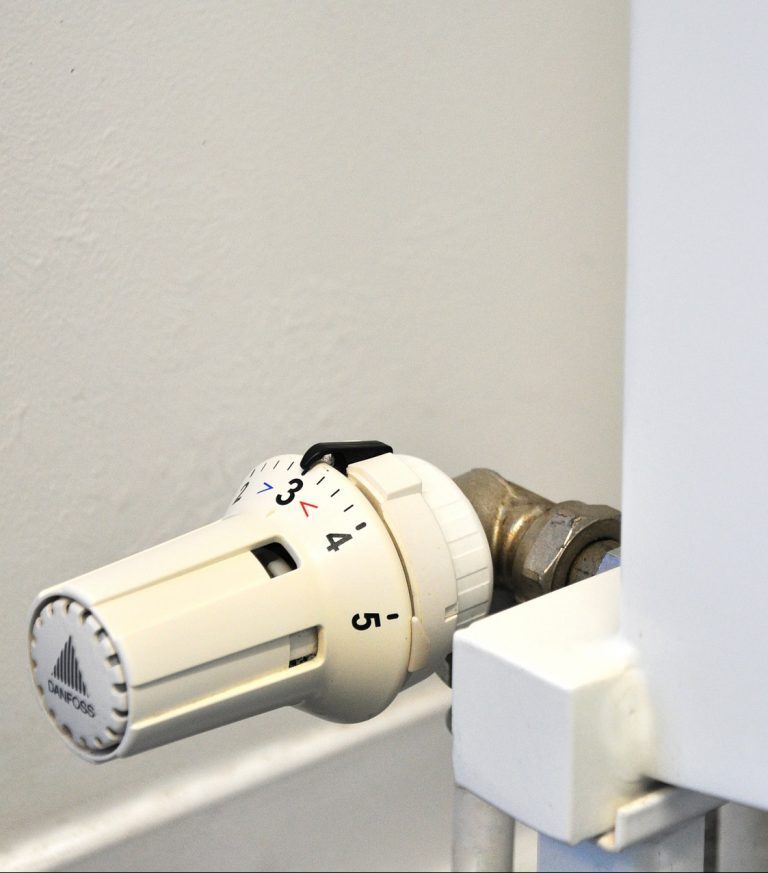 Tête thermostatique sur un radiateur