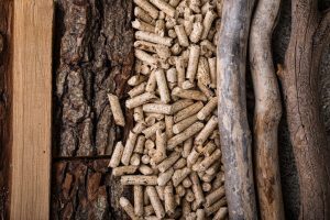 Des granulés de bois et du bois pour un chauffage plus écologique